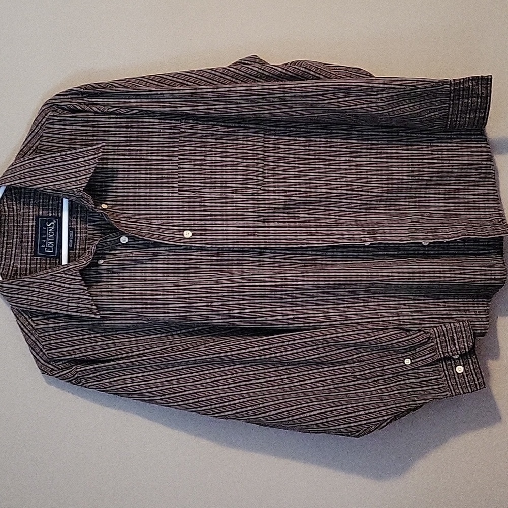 Men's  long sleeve shirt,  excellent condition!